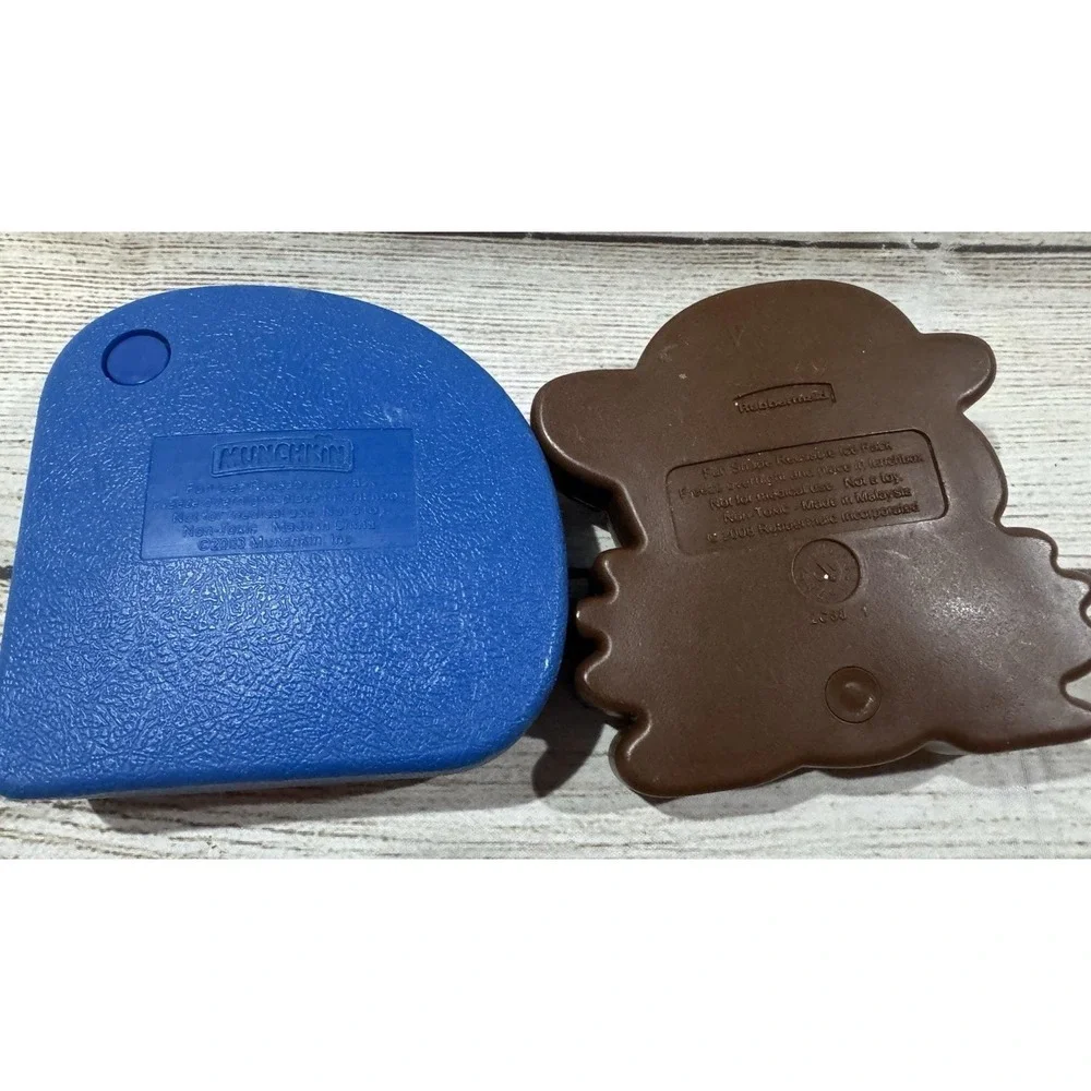 2 Vintage Reuseable Novelty Ice Packs Munchkin Football Rubbermaid Monkey TubH9